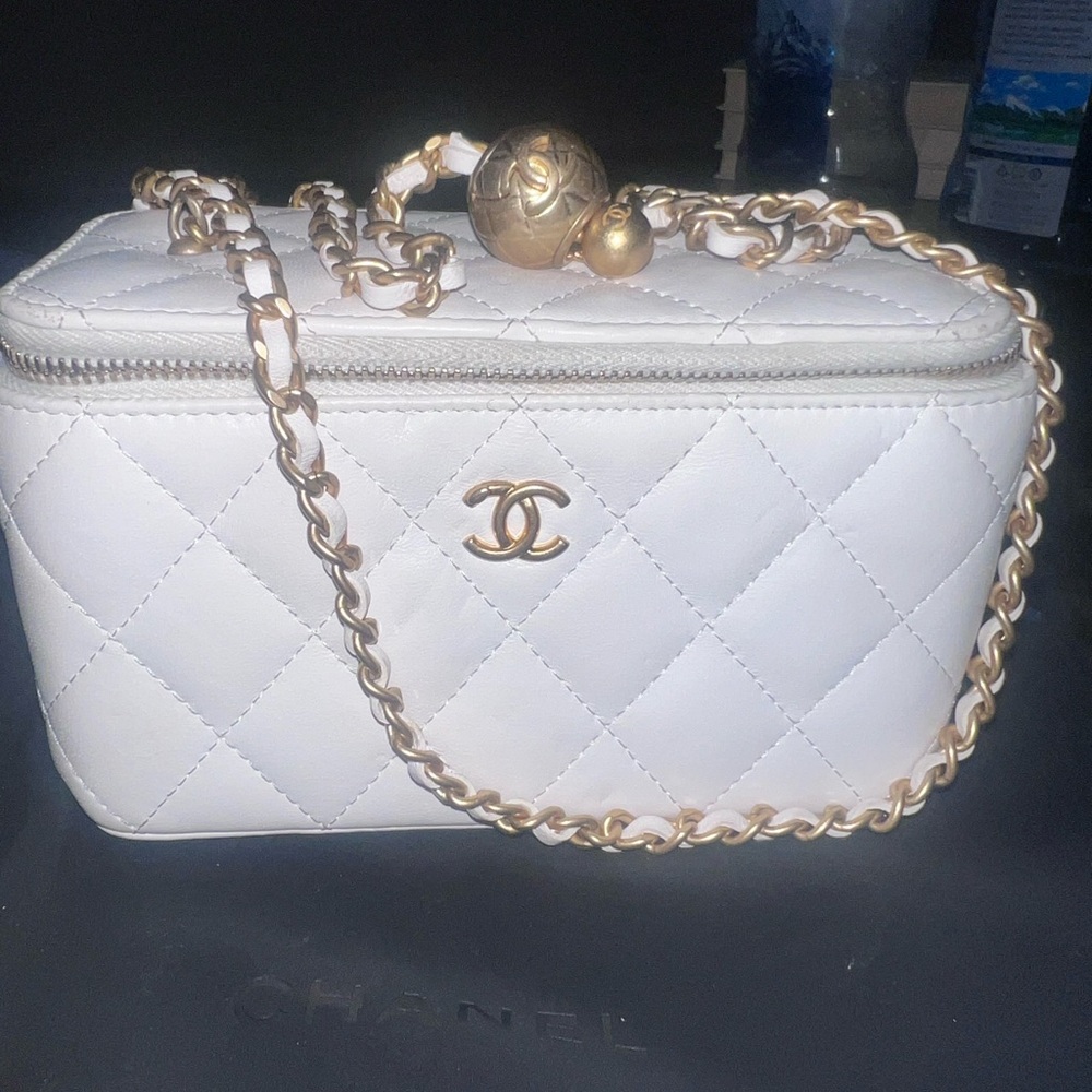 Chanel Small White Quilted Caviar Long Vanity Case